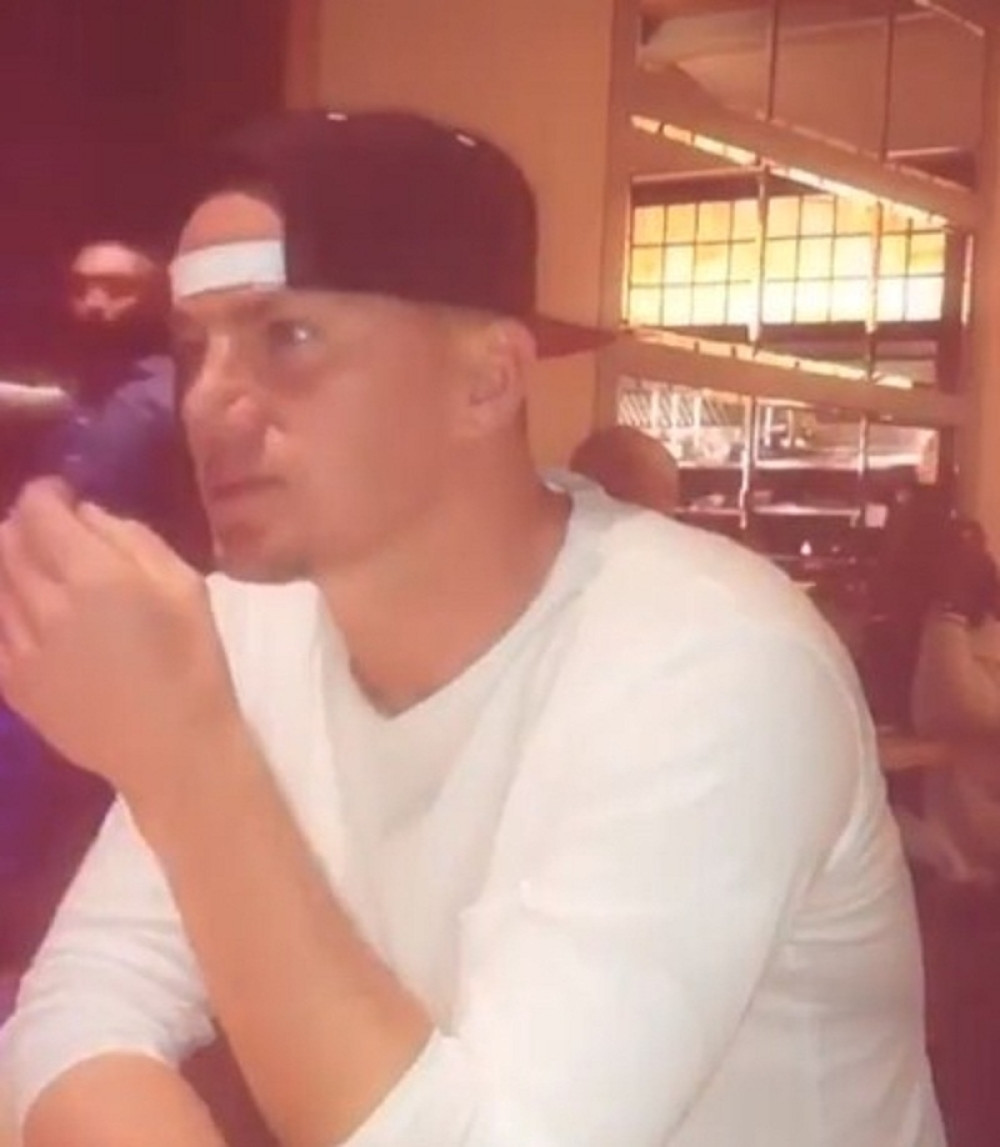 Poznati glumac ne gubi vreme: Odmah nakon raskida traži novu!? (FOTO)