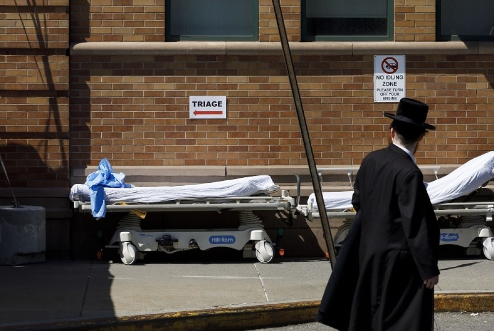 Kraljica preminula od Kovida-19!