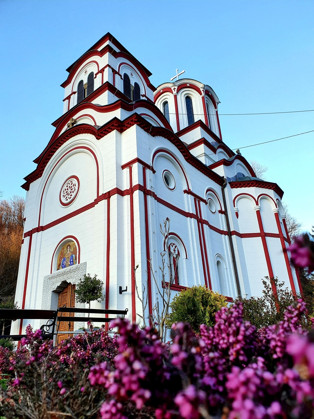 Bratstvo manastira Tumane bolnicama doniralo dva miliona