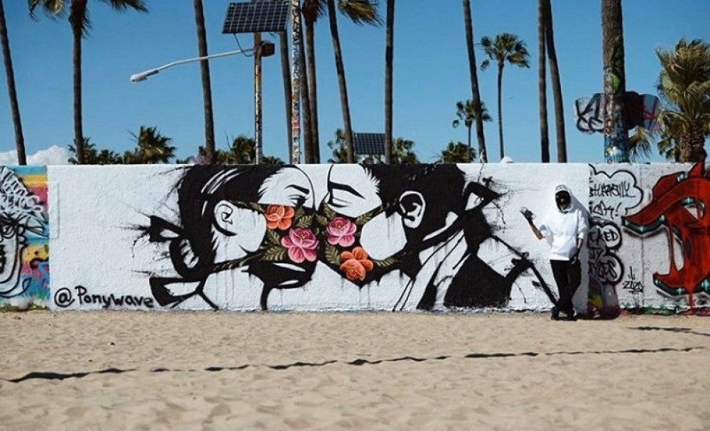 Širom sveta niču grafiti koji oslikavaju pravu sliku pandemije! (FOTO)