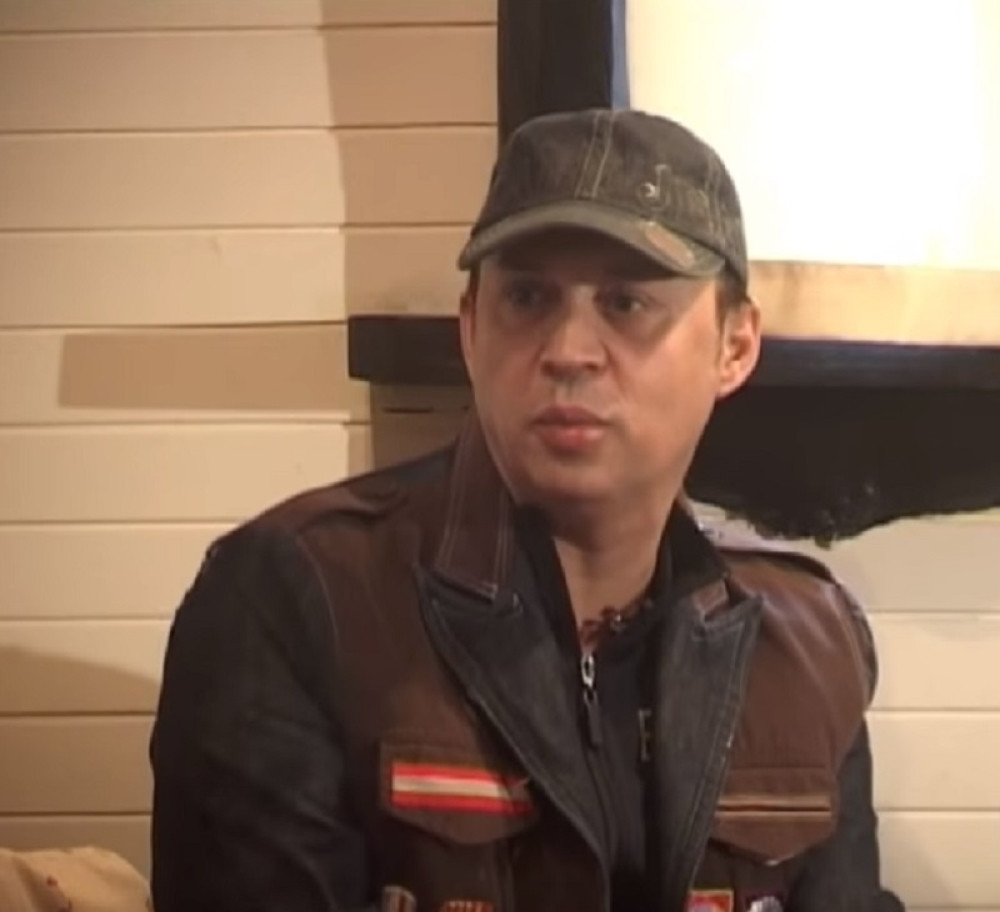 Poznatom voditelju preminuo OTAC, poruka podrške stigla i od najveće zvezde na Balkanu (FOTO)