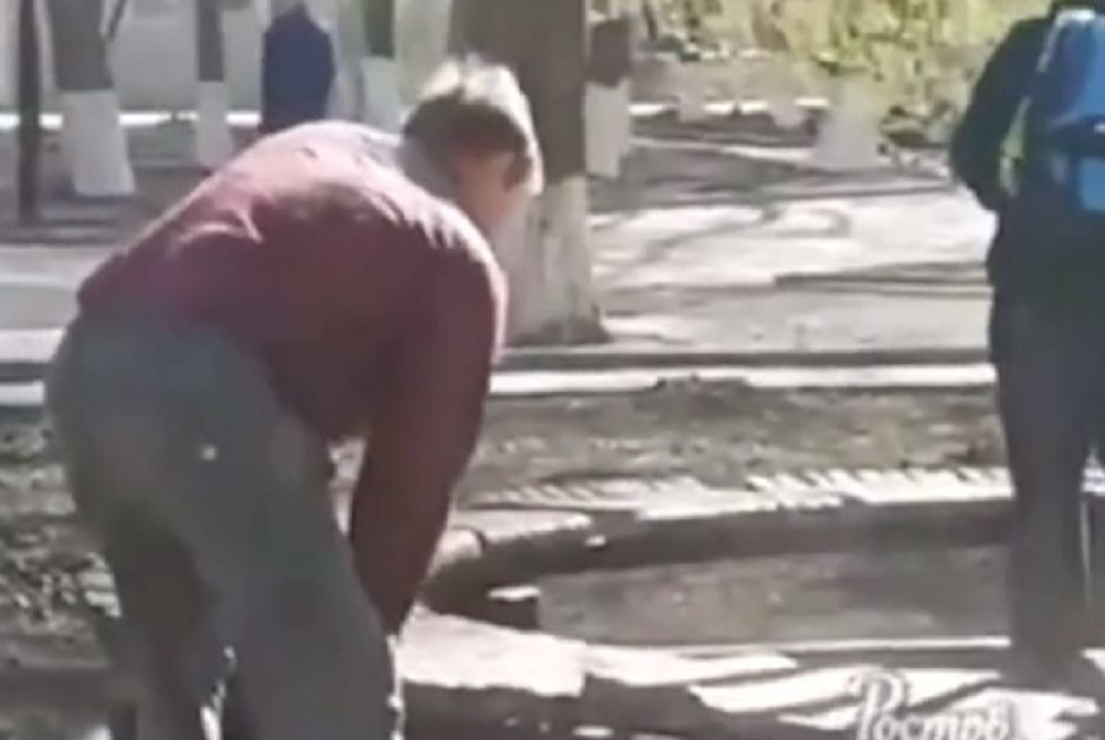 Pogledajte kako Rusi rešavaju problem izlaska u parkove u vreme izolacije (VIDEO)