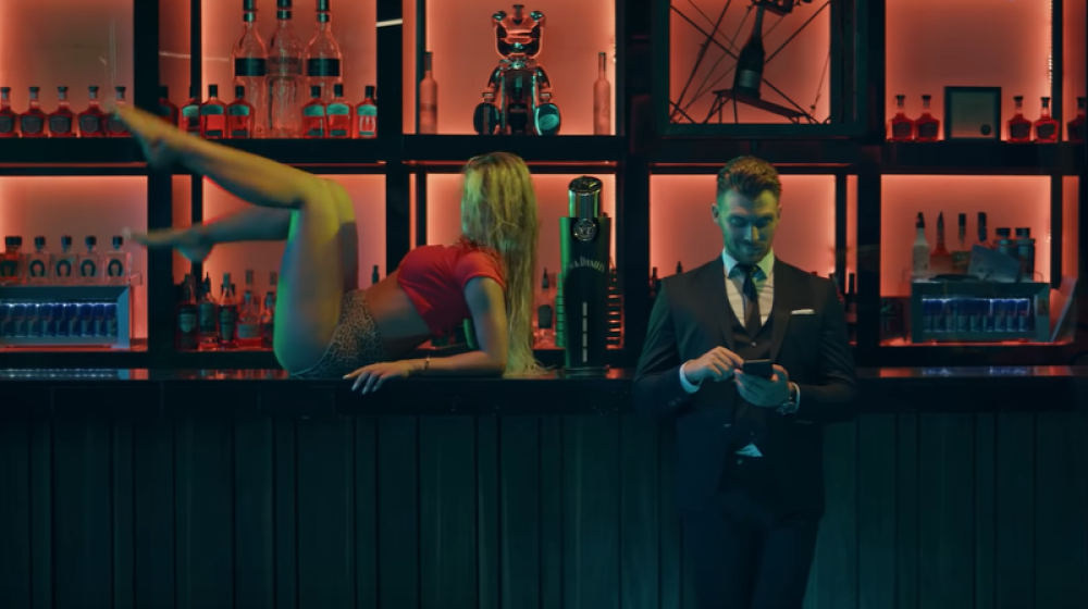 Bio je model u spotu Hurricane-a, a sada našoj deci predaje fizičko na RTS-u! (FOTO)