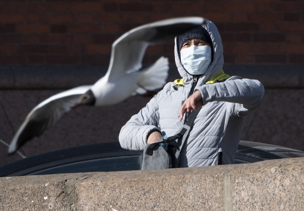 Posle skoro dva meseca karantina deci dozvoljeno da izađu napolje na sat vremena!