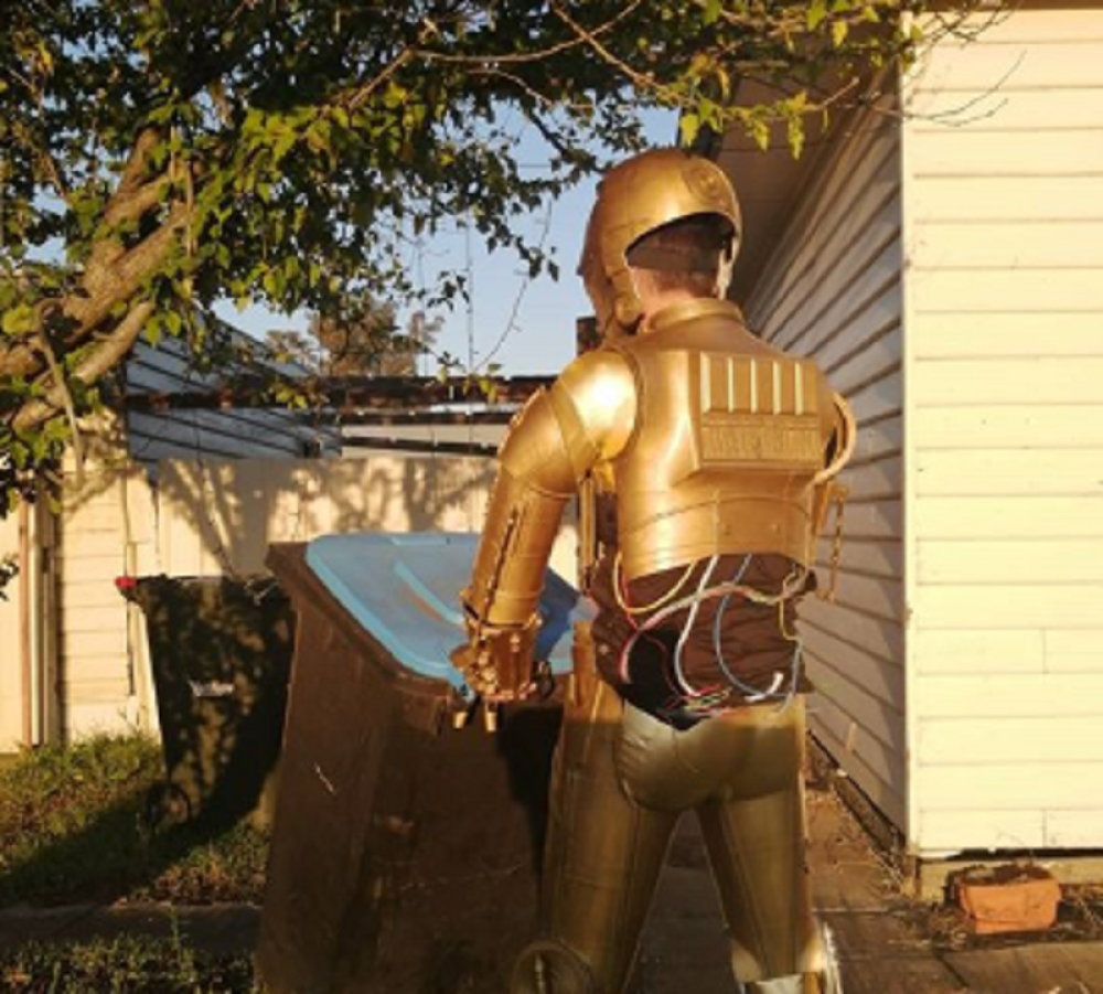 Ljudi maskirani izbacuju smeće (FOTO/VIDEO)