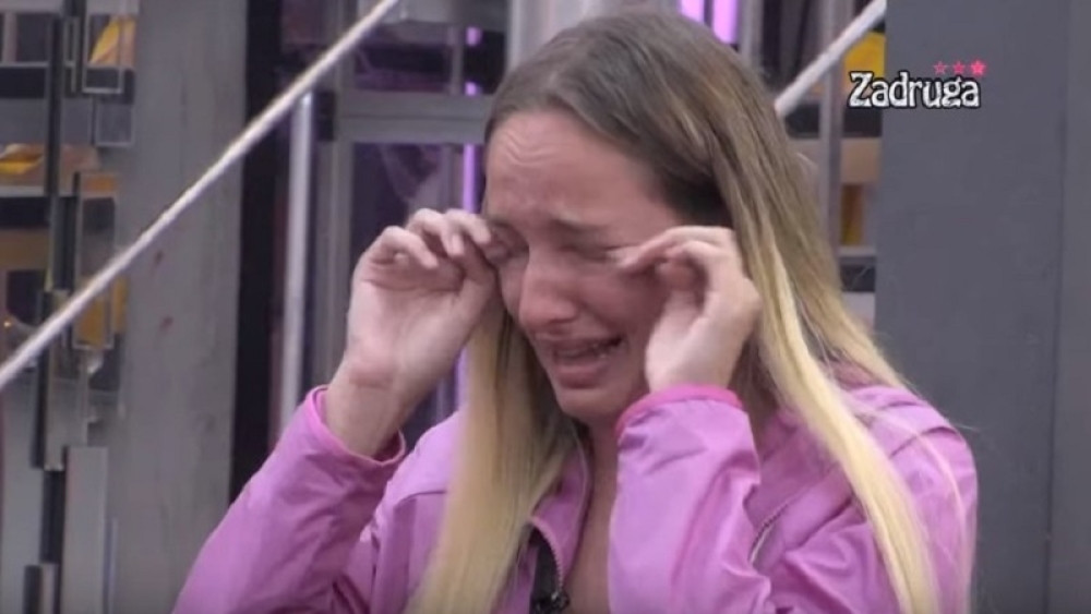 Bivša drugarica brutalno izvređala Lunu Đogani: "Prvo se istuširaj... Vrati se kod druga j**ača..."