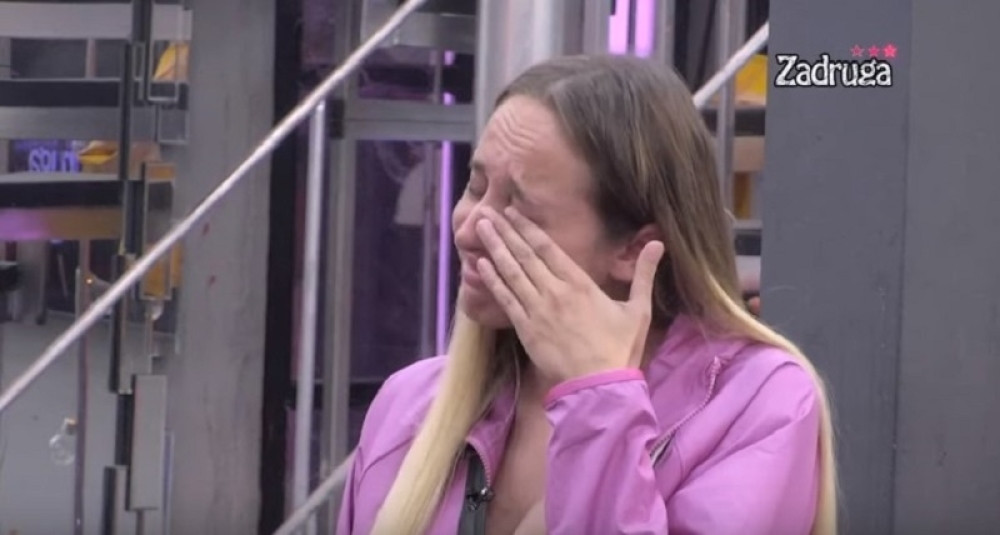 Luna ima veliki problem sa grudima, Đoganijeva javno priznala da strahuje!