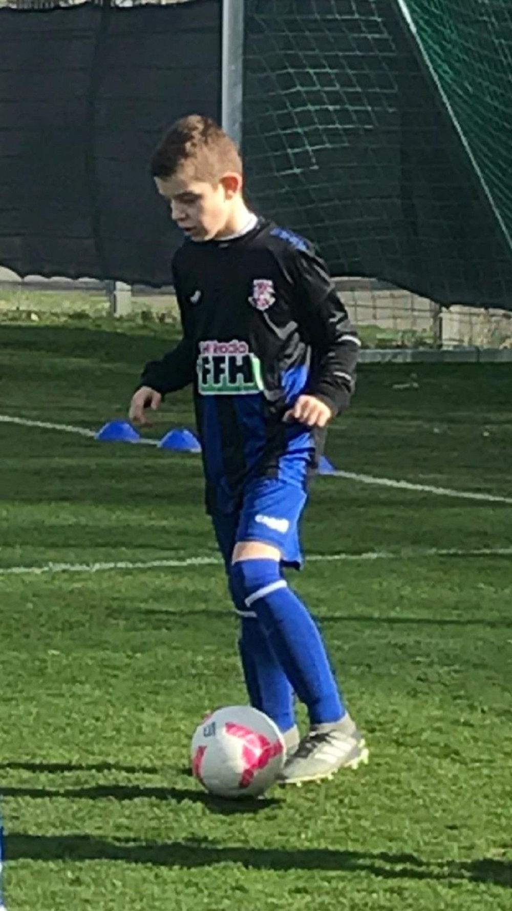 Ovaj klinac će zaludeti Evropu, Nemci prete da nam ga ukradu (VIDEO)