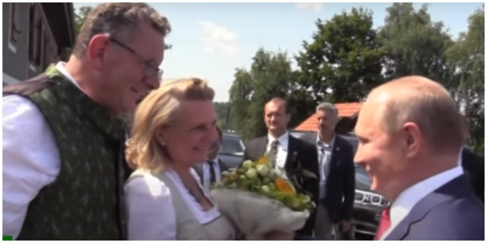 Razvodi se bivša ministarka na čijoj svadbi je bio Putin