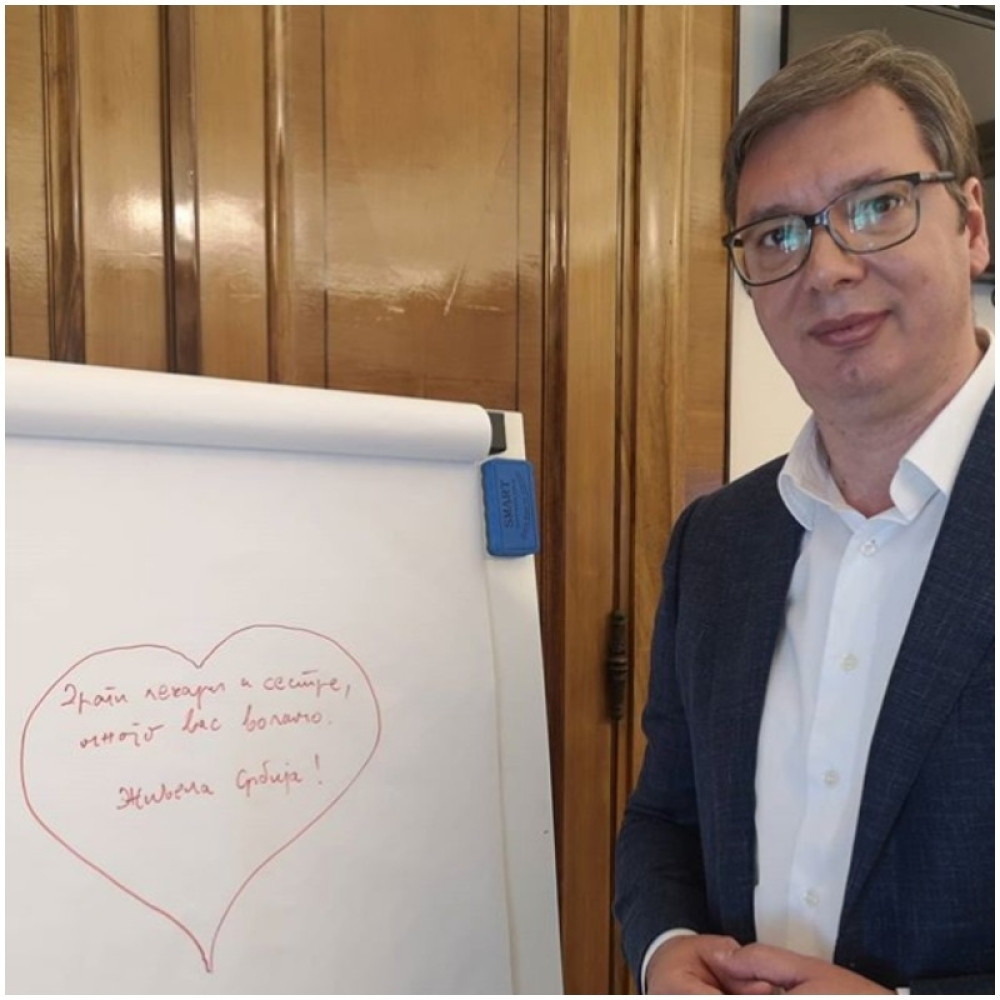 Predsednik se na neobičan način zahvalio medicinskom osoblju (FOTO)