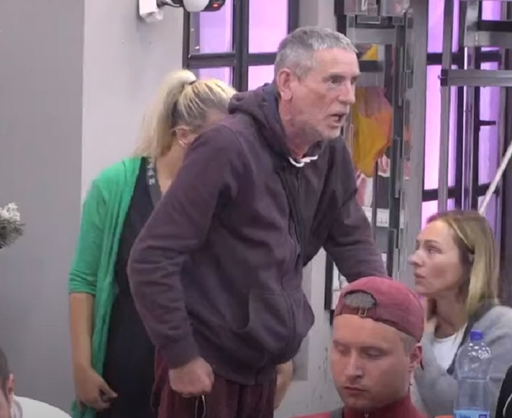 Lepi Mića optužio zadrugarku za incest: "Je*ao te tata u č*ar kad si bila mala, brat ti je sv*šavao u usta!"