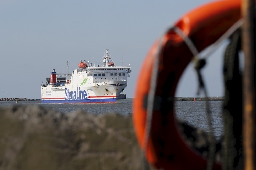 Sa ostrva ne može niko da ode, više od polovine stanovništva zaraženo (FOTO)