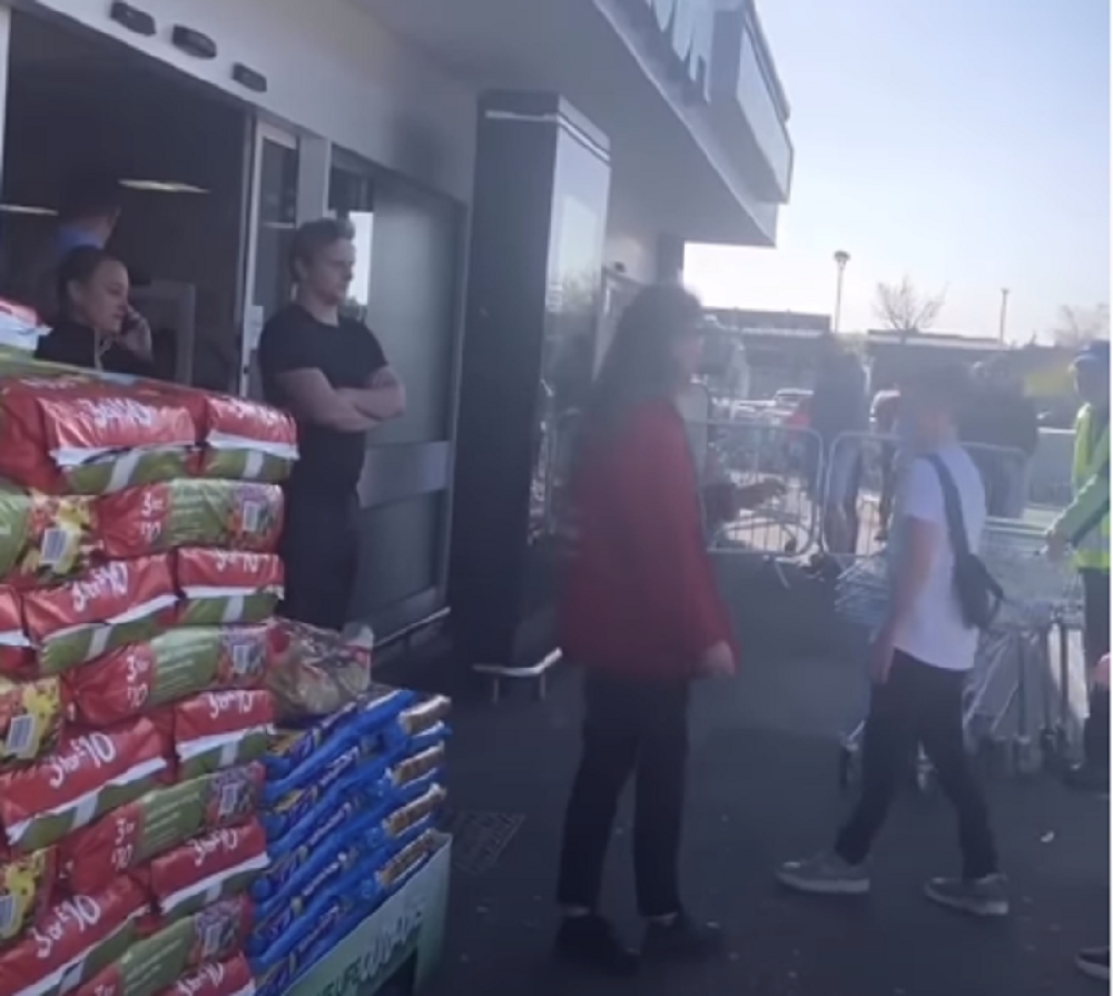 Snimak oca koji je svog sina naučilo lekciju posao viralan (VIDEO)