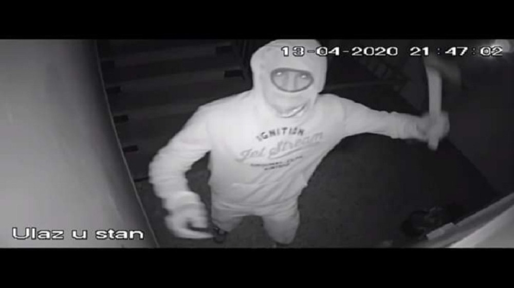 Sekirom hteli da obiju komšijin stan! (VIDEO)