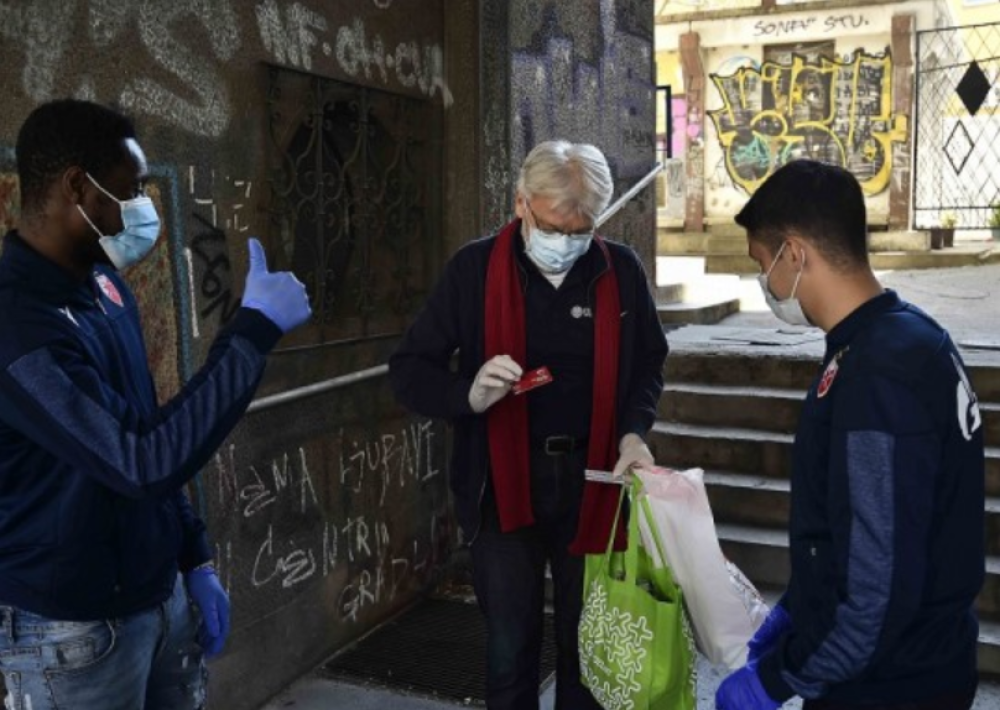 Zvezdini stranci usrećili najugroženije! (FOTO/VIDEO)