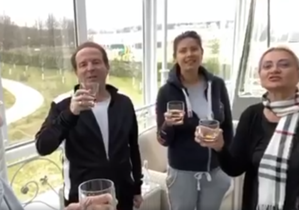 Bogoljub Karić tužan na Uskrs, ćerki Nadeždi poslao javnu poruku, pa digao čašicu u veliku zdravicu