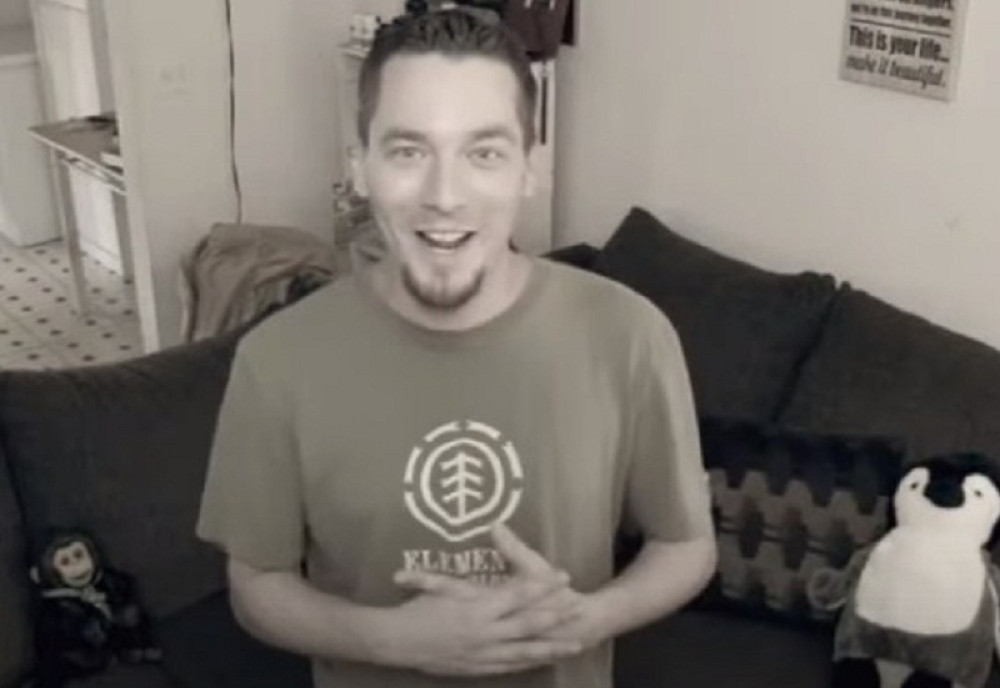 "Oduzeo je sebi život..." Supruga poznatog jutjubera objavila strašnu vest: Izvršio je samoubistvo! (FOTO)