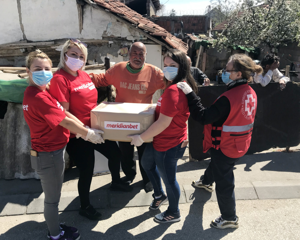 Volonterski tim Meridiana obišao najugroženije u Borskom okrugu i obezbedili pakete pomoći