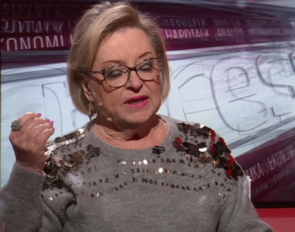 Pevačica Gabi Novak (83) lečila se sa obolelima od korone, a kada se vratila kući zatekla je još veći horor!