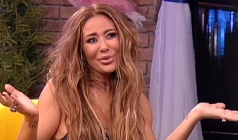 Zbog ovog poteza Ane Nikolić mnogi su je osudili: Niko nije očekivao ovo od pevačice! (FOTO)