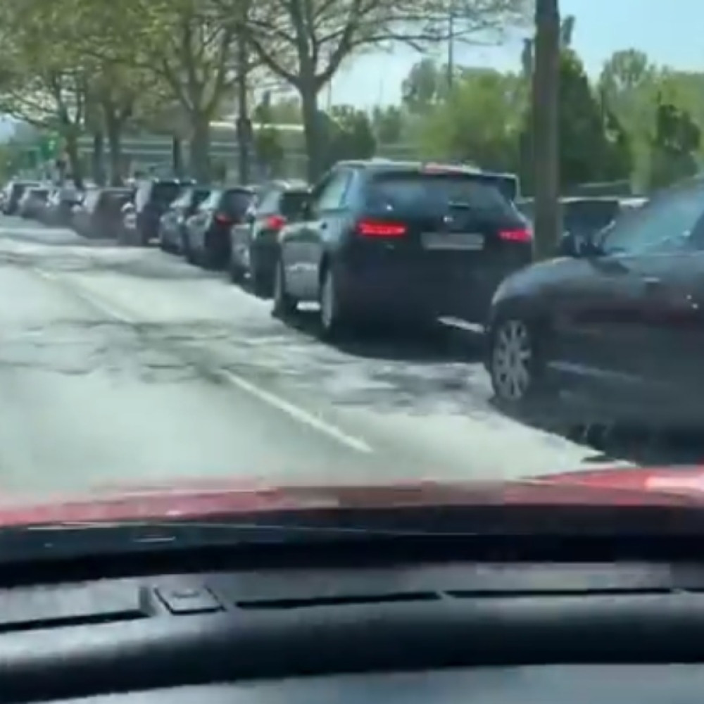 Otvorili Mekdonalds i napravili haos u gradu! Policija reagovala zbog nenormalnog broja ljudi!