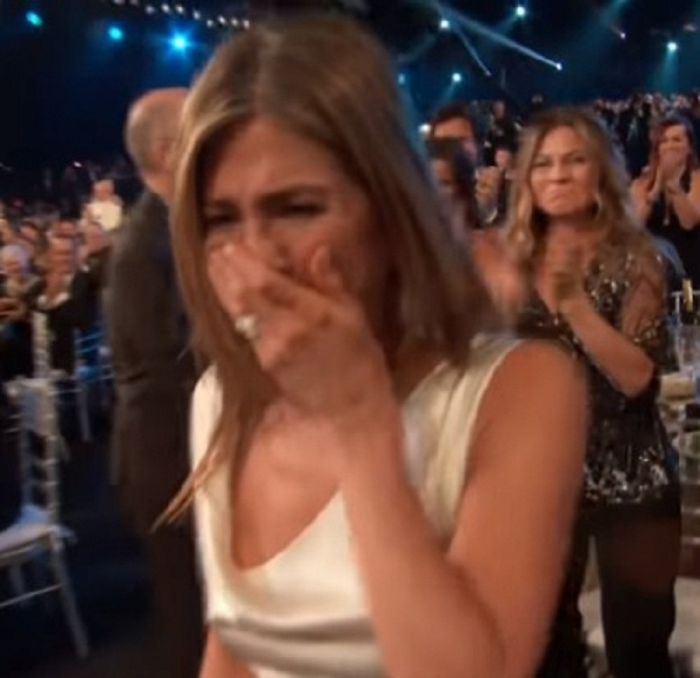 Dženifer Aniston se oglasila o nastavku snimanja "Prijatelja" pa poručila: "Mnogo sam tužna!"