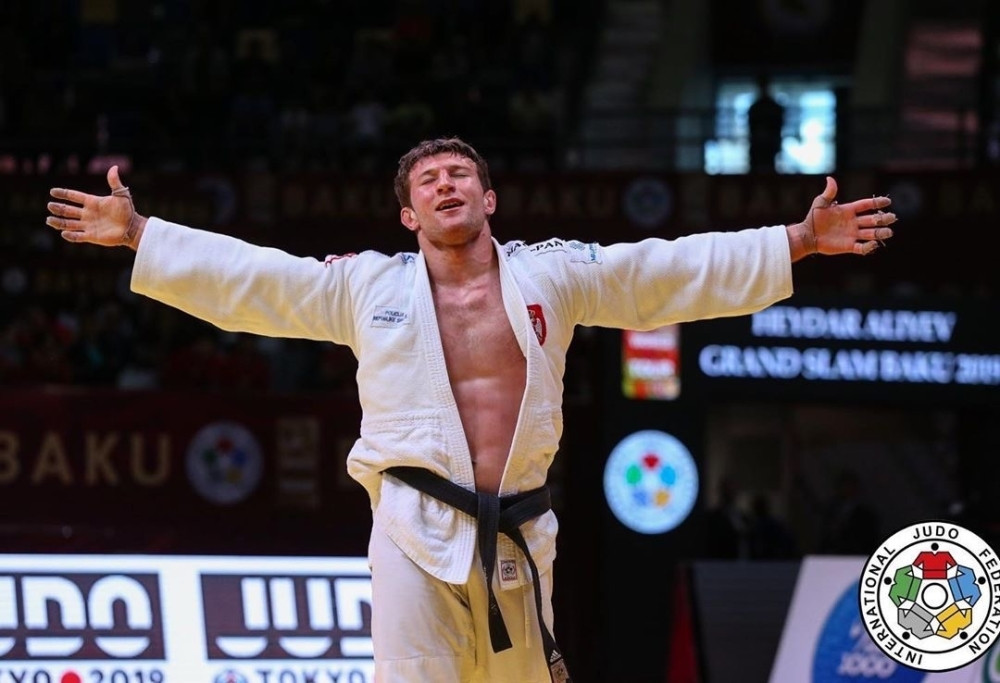 Ministar Vanja Udovičić čestitao Nemanji Majdovu na medalji