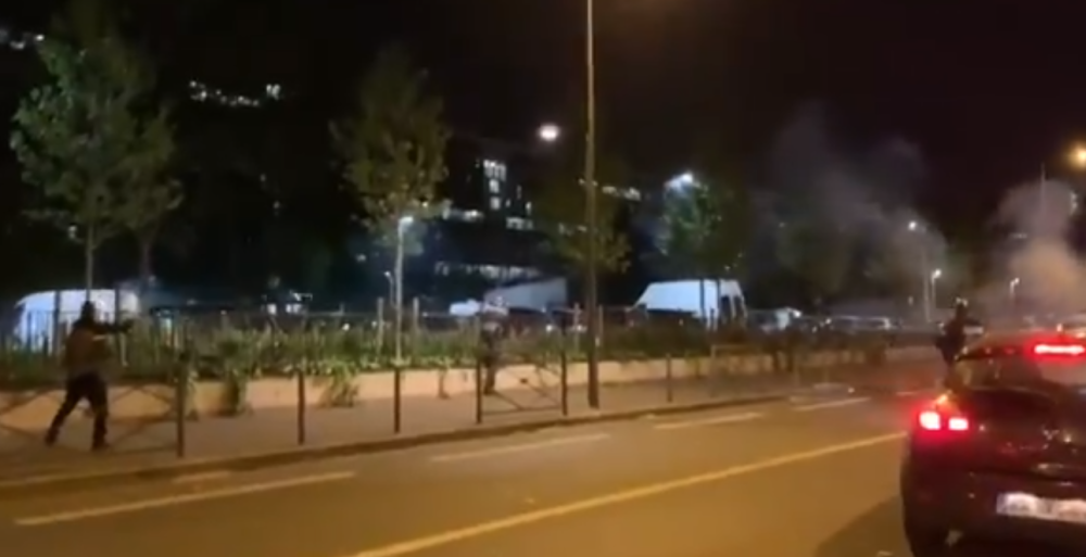 Jezive scene na ulicama Pariza, puca se na sve strane! (VIDEO)