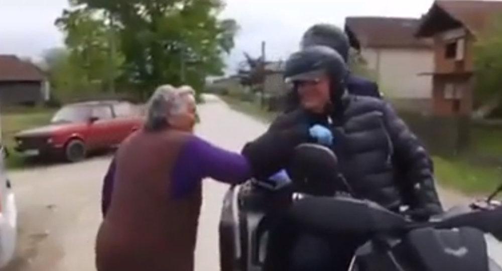 Dragan Marković Palma je na spektakularan način iznenadio svoje građane! (VIDEO)