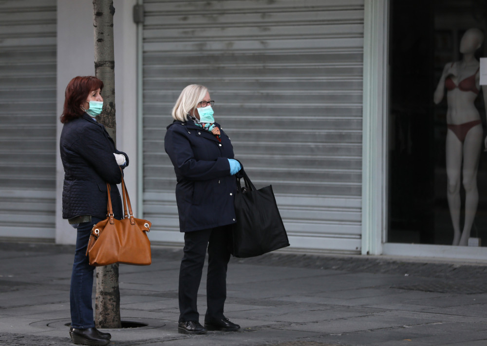 Srbija okružena koronom, okolne države se tresu pod novim talasom zaraze