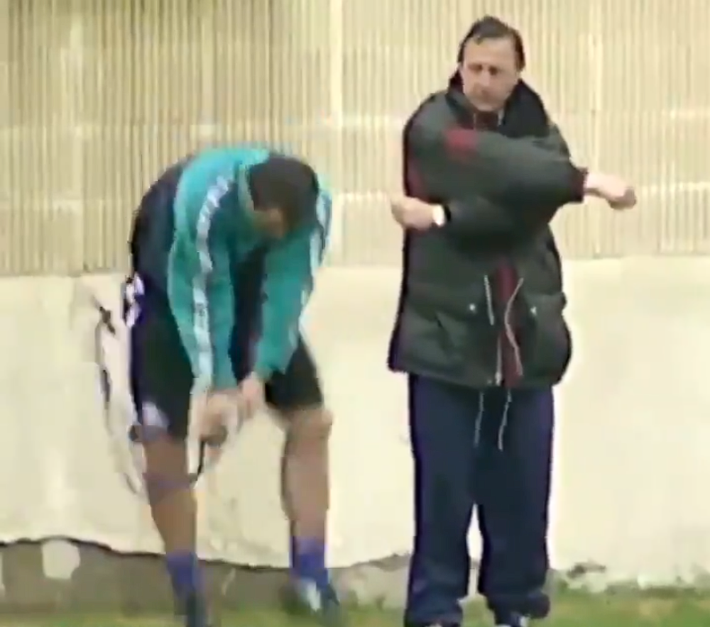 Pogledajte kako Johan Krojf uči Stoičkova da preskoči vijaču, dok Gvardiola plače od smeha! (VIDEO)