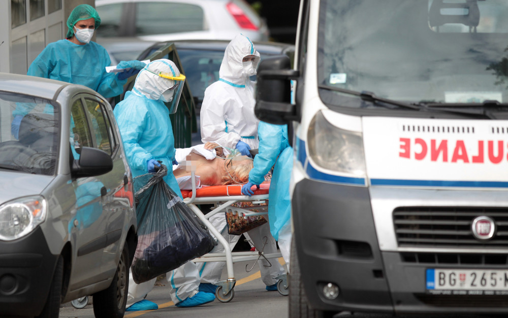 Dve crvene pilule, hlorokin i braunila sve vreme u veni