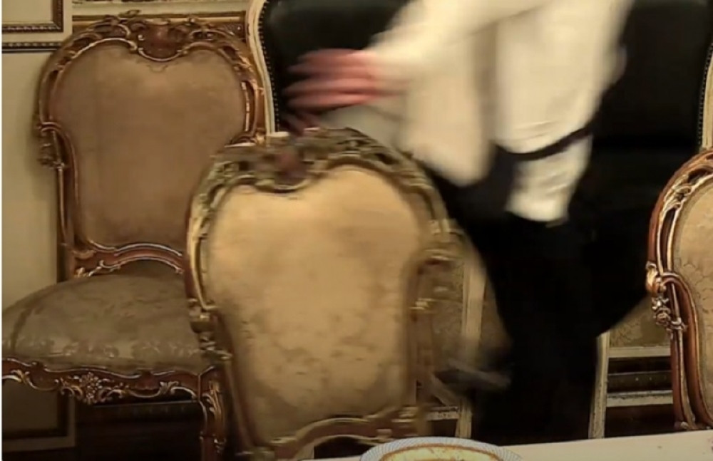 Učesnica "Parova" napravila haos: Stanari počeli da beže i zovu obezbeđenje!