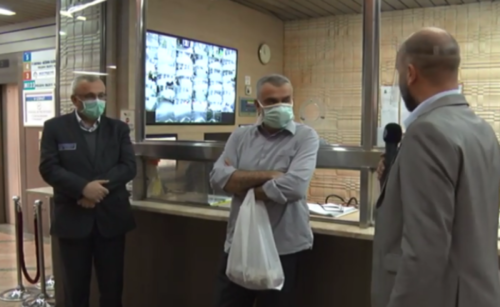 Radnici televizije studio B na terenu