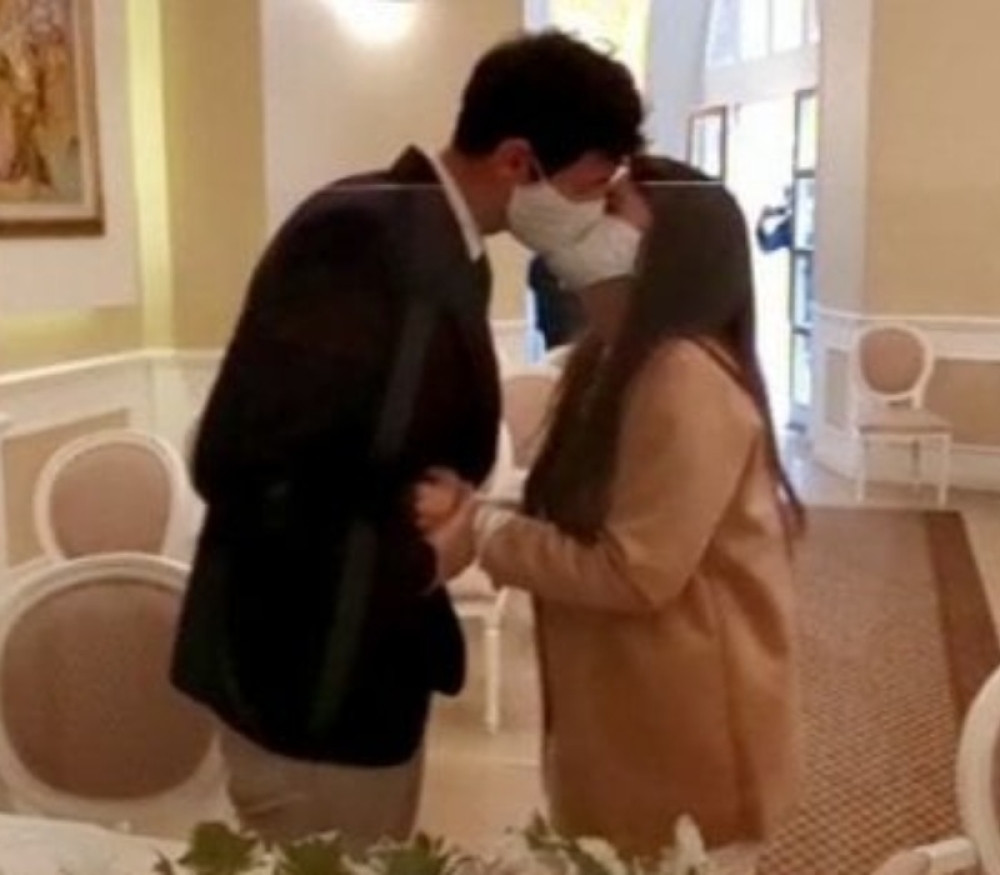 Kada ćemo praviti slavlja bez maski i rukavica?