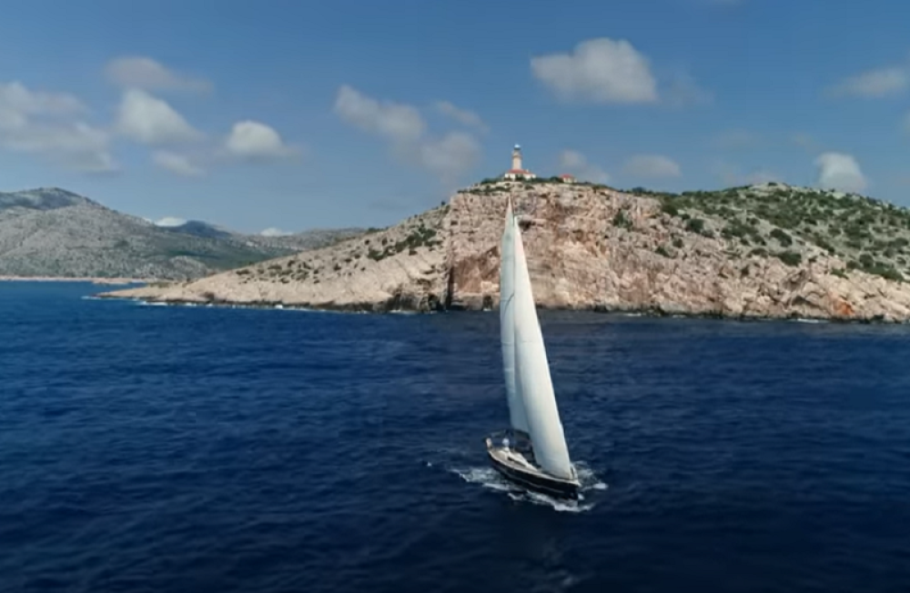 Hrvati plasirali novu reklamu, dovijaju se na sve načine da im turistička sezona ne propadne