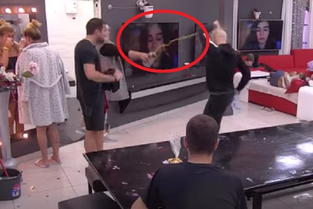 Zorica Marković ošurila zadrugara sa flašom punom pikavaca: Pogledajte njegovu reakciju! (VIDEO)