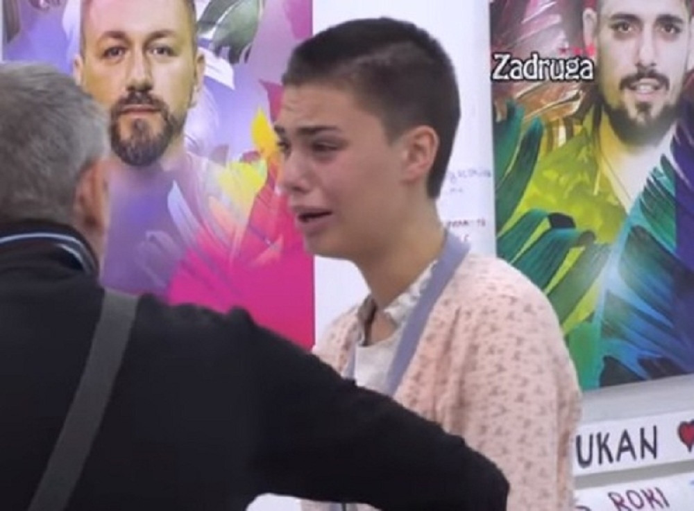 "O svom kurvarluku si trebala ranije da misliš..." Mensur žestoko udario na Minu: Zadrugarka u suzama! (VIDEO)