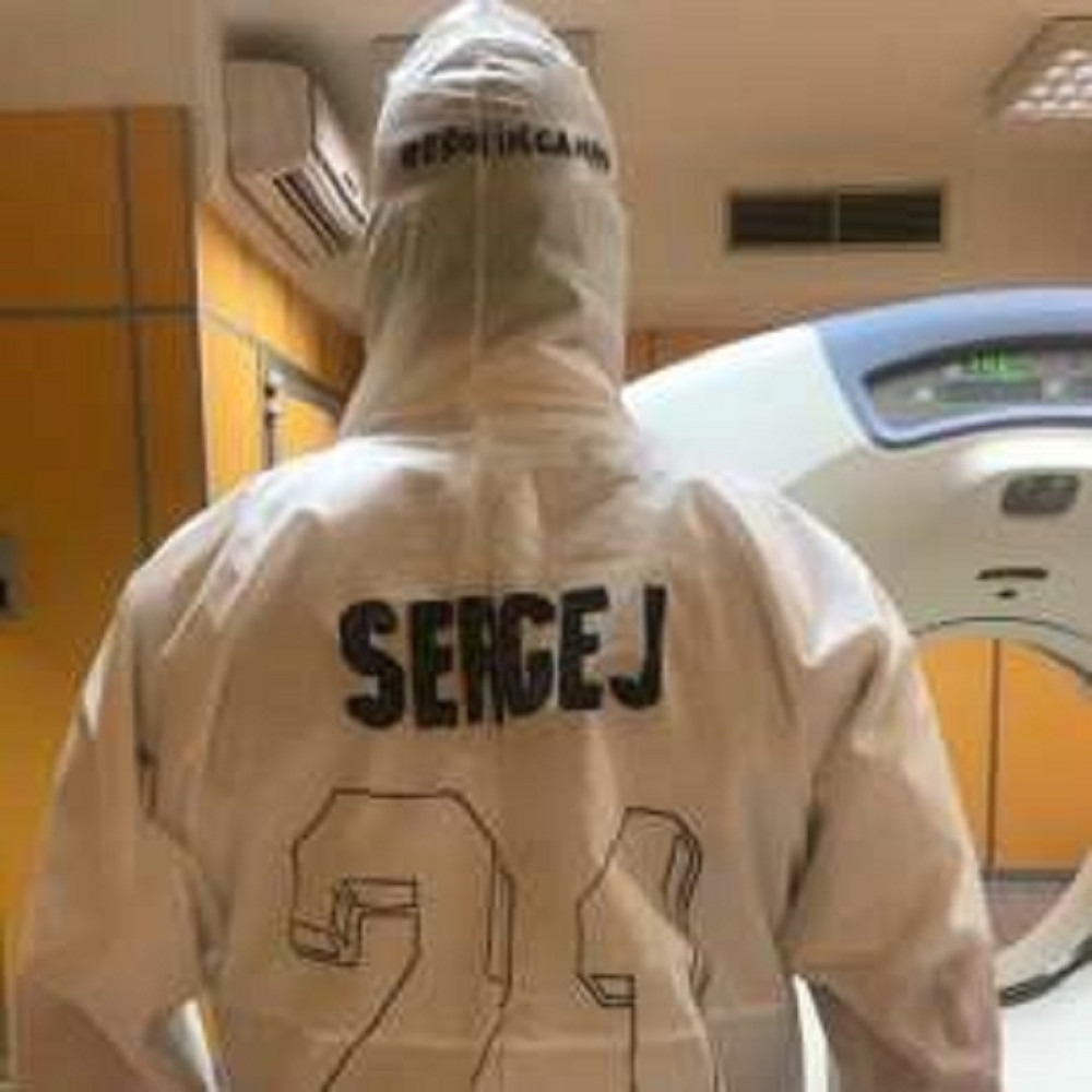 Sergej na leđima oružje u ratu protiv korone!
