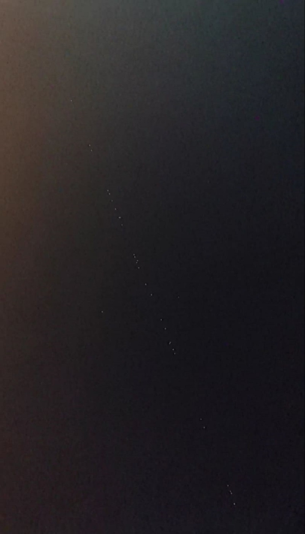 Misteriozni leteći objekti ponovo nadleću Srbiju (VIDEO)