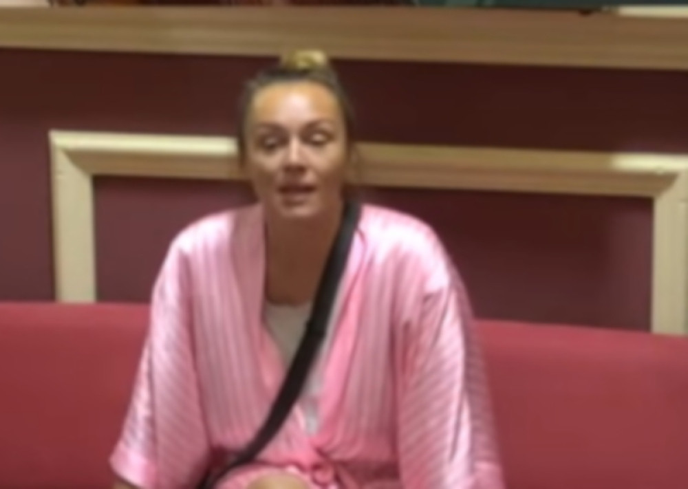 "Sj*šite sa mene!" Anabela Atijas napravila haos u uključenju, ovo pitanje je dotuklo!