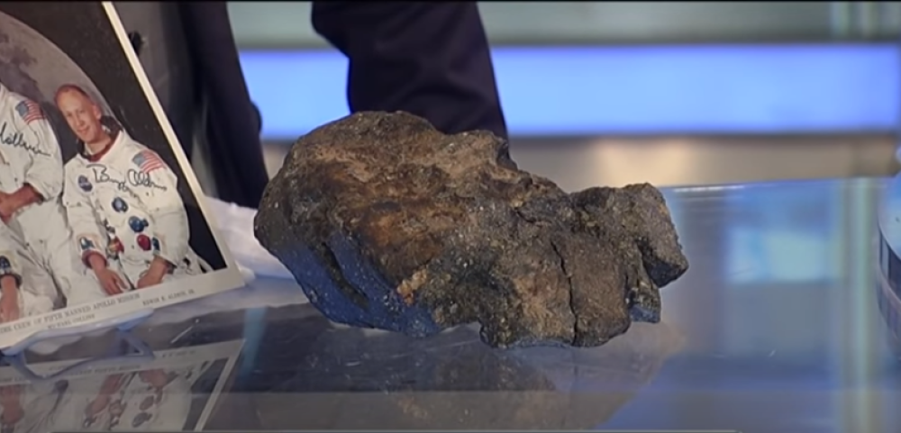 Otvorena aukcija u Londonu, meteorit težak 13,5 kilograma traži vlasnika (VIDEO)