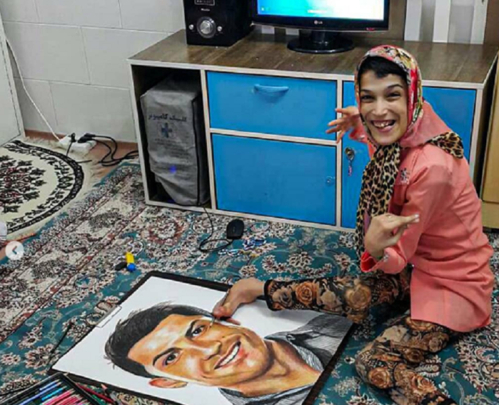 Iranka sa skoro potpunom paralizom od porteta Kristijana Ronalda napravila umetničko delo (FOTO)