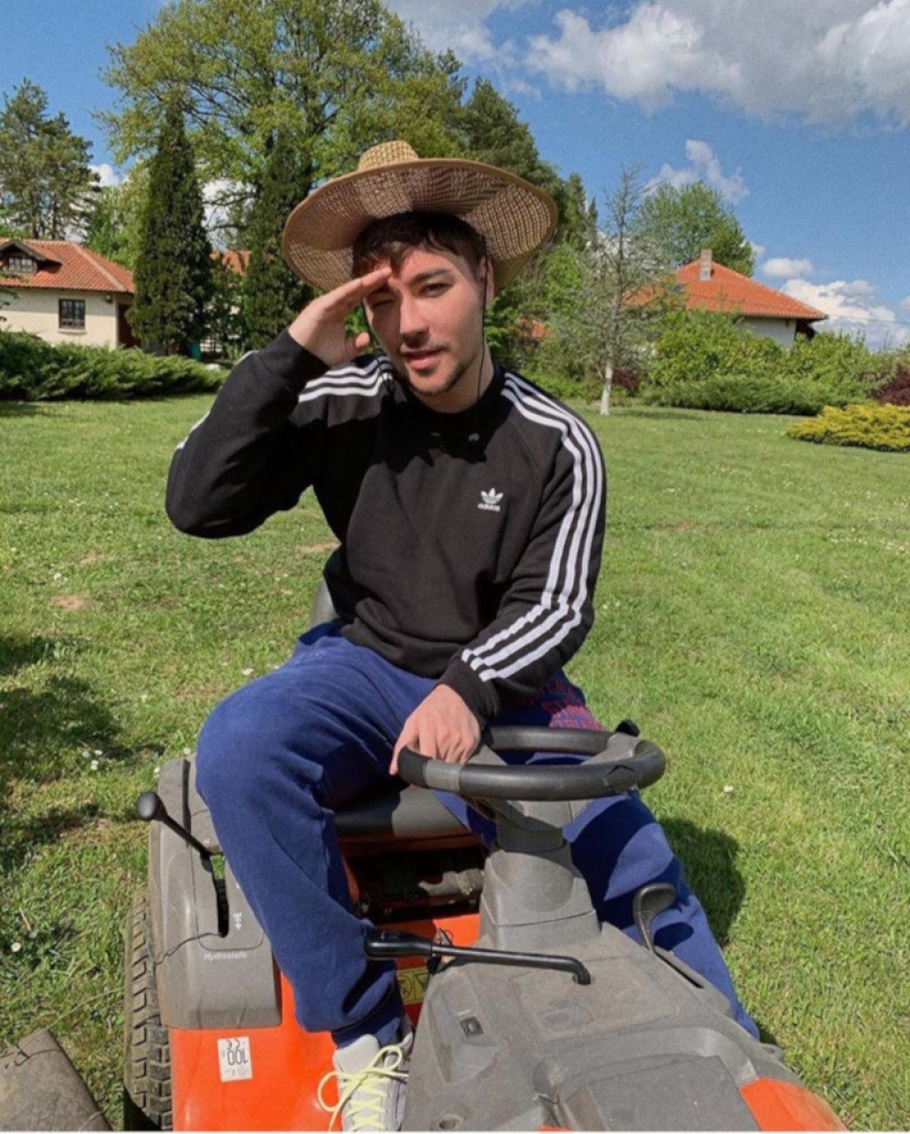 Milan Stanković pokreće novi biznis, a evo i sa kojom koleginicom!