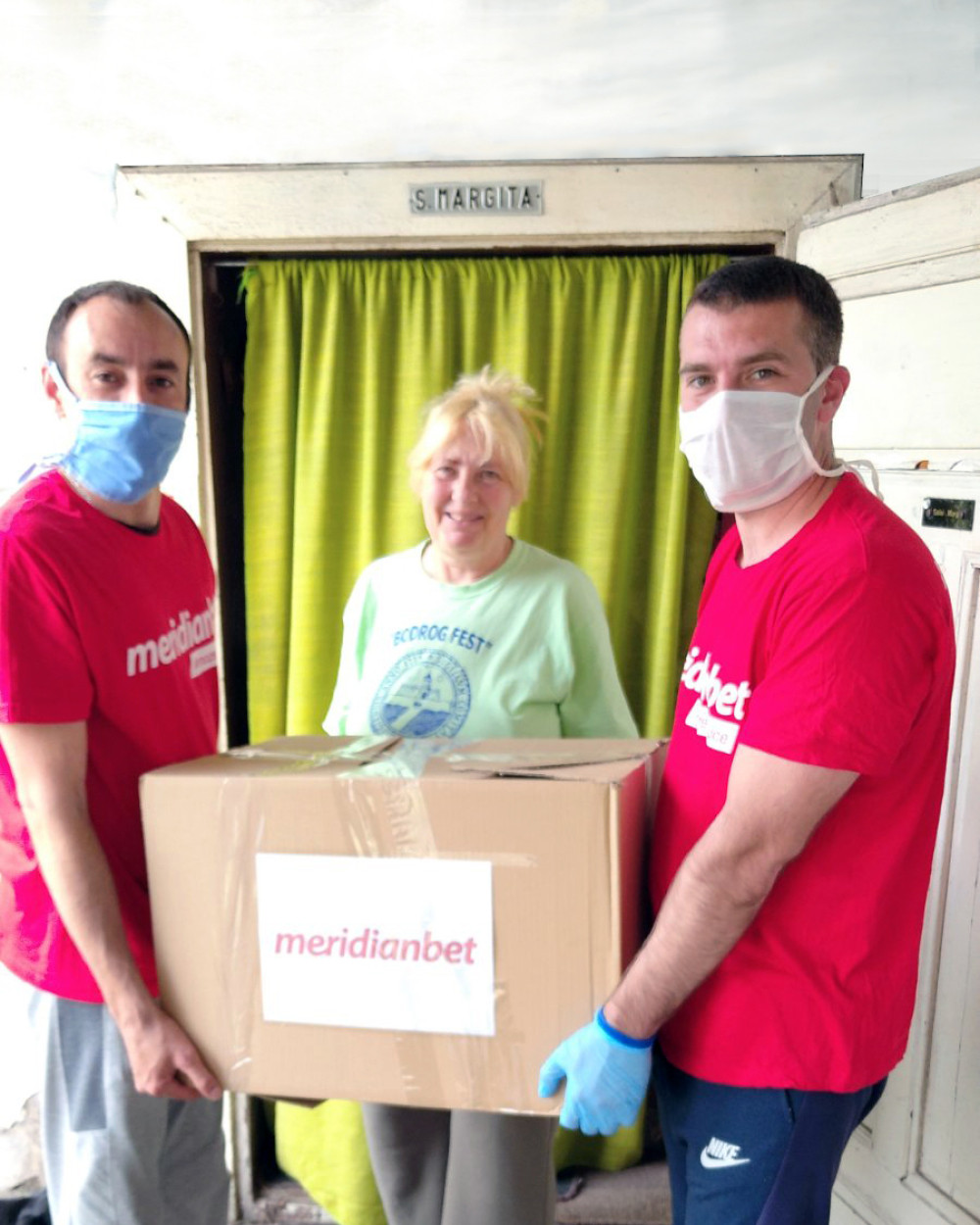 Meridian uručio veliki broj paketa pomoći ugroženima u Vrbasu