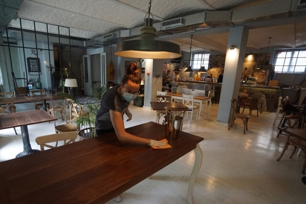 Evo šta se dešava sa privatnim proslavama!