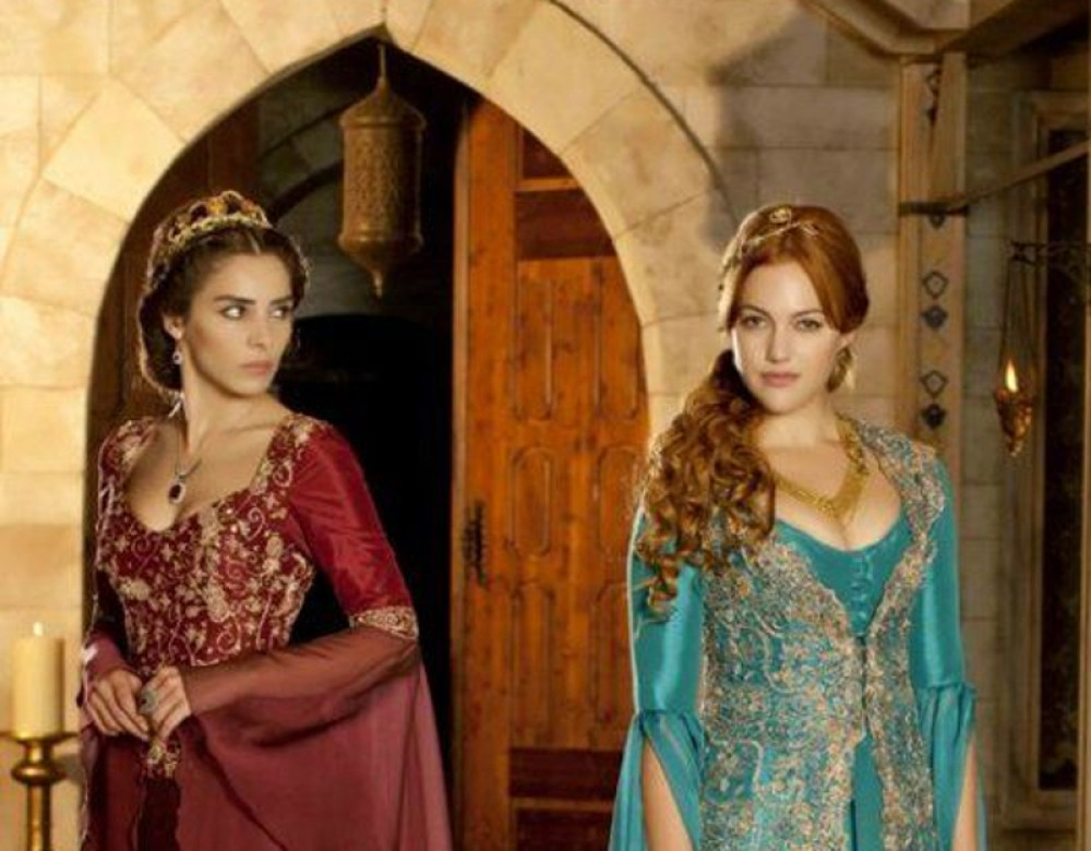 Svi su voleli Hurem, a nju prezirali: Mahidevran je u privatnom životu s*ksi bombetina! (FOTO)