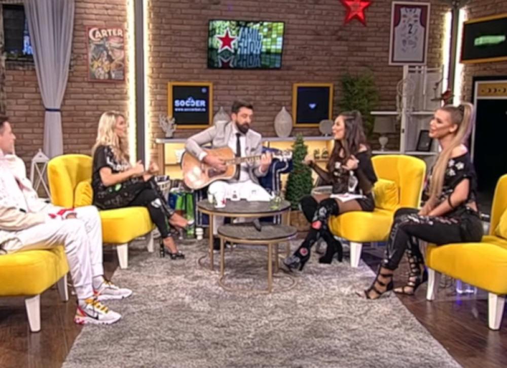 Iznenađenje na samom početku emisije! Ognjen zapevao u duetu sa grupom Hurricane, a onda zvanično počeo šou!