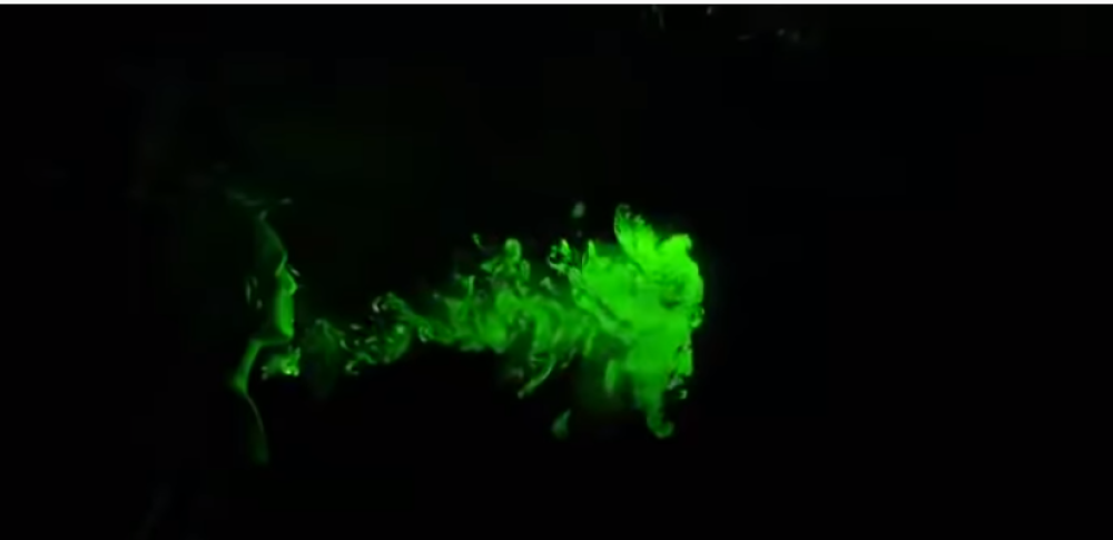 Evo kako izgleda kašalj sa i bez maske (VIDEO)