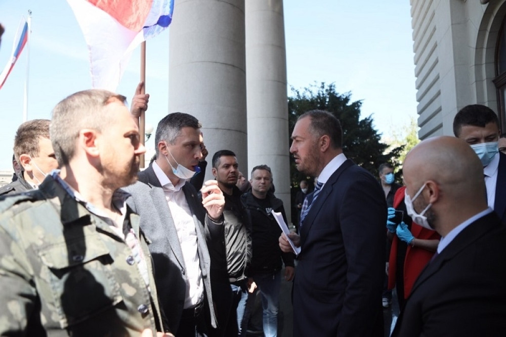 Poziv građanima! Danas u 19 časova ispred Narodne skupštine - glasno NE fašizmu i nasilju